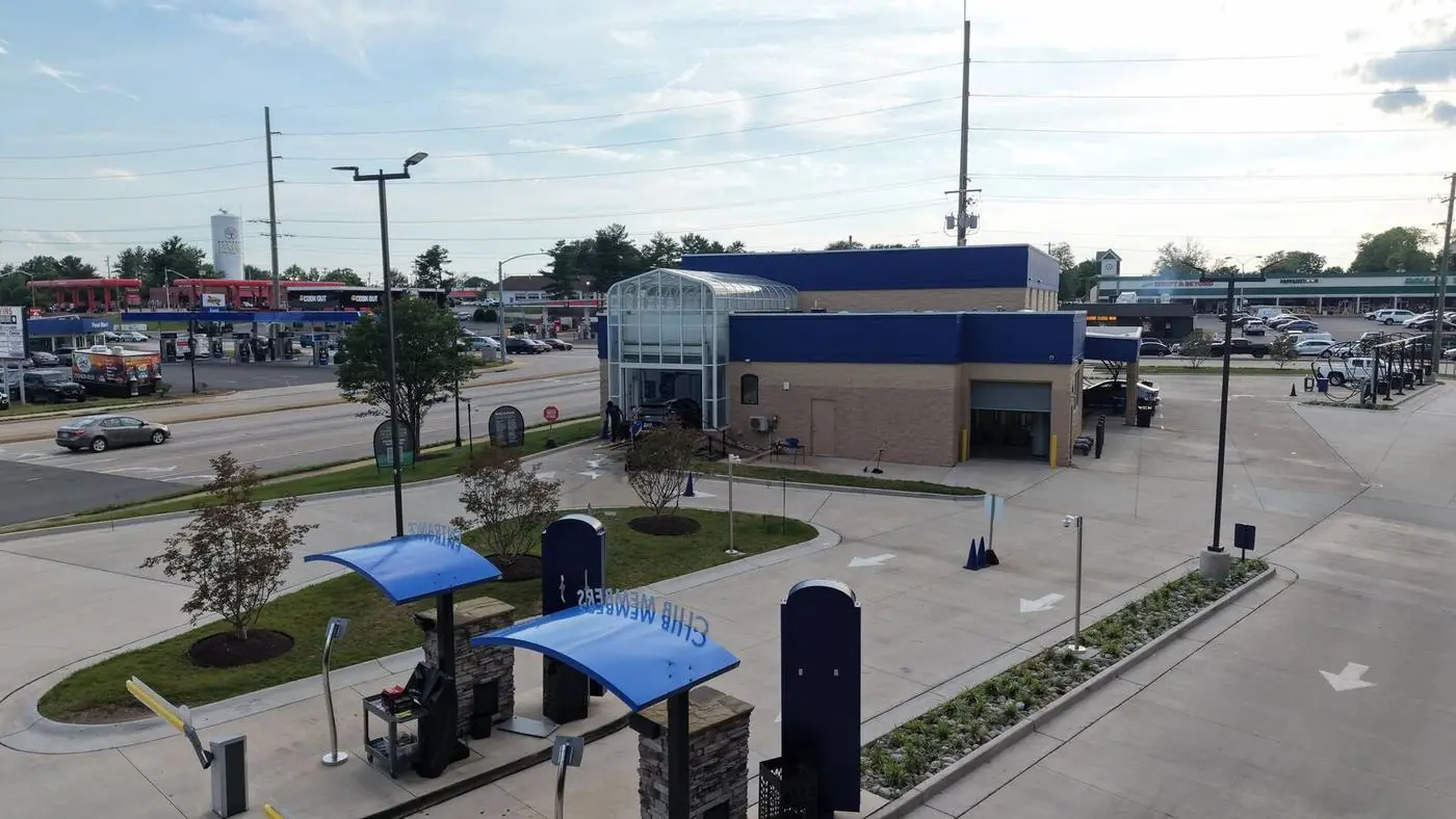 Aerial exterior commercial real estate photography of a car wash retail property, Richmond VA